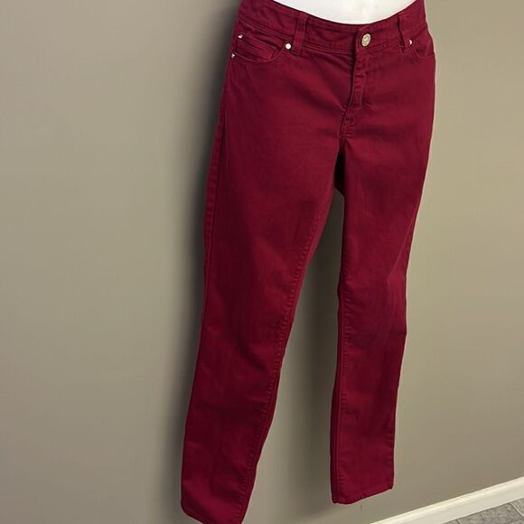 White House Black Market Maroon Slim Leg Blanc Jeans- 4R - Picture 3 of 15